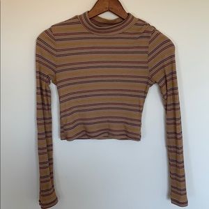 Long sleeve crop top